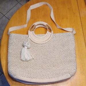America & Beyond Elegant Cream And Silver Woven Bag Needs Some Spot Cleaning